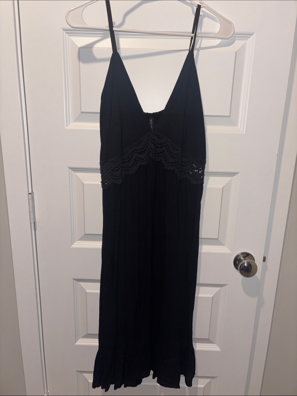Raviya Black V-Neck Maxi Dress with Crochet Waist